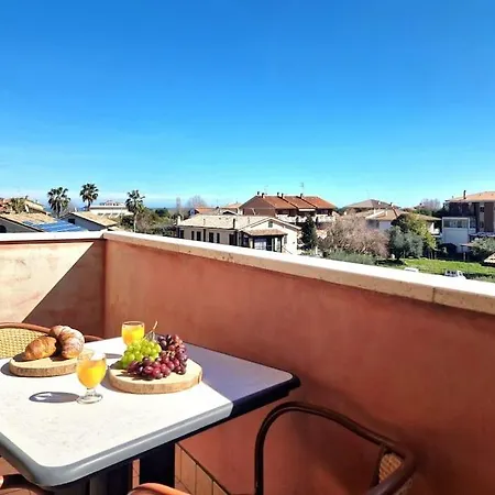 Lägenhet Vicino Al Mare Wi-fi Clima & Terrazza Privata Marina Palmense